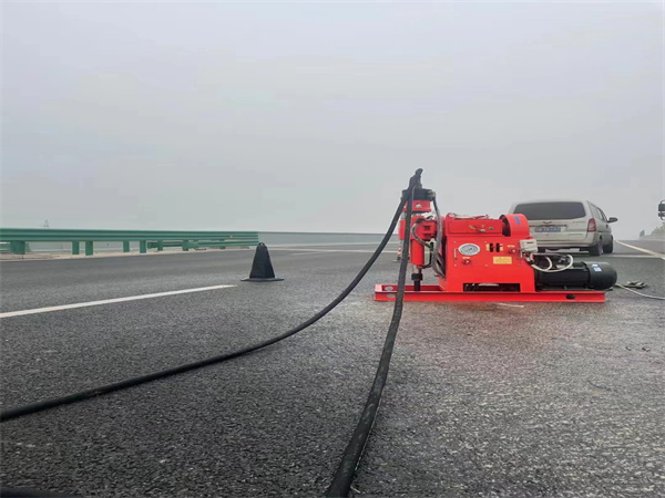 信宜马路路基路面开裂下沉注浆加固灌浆